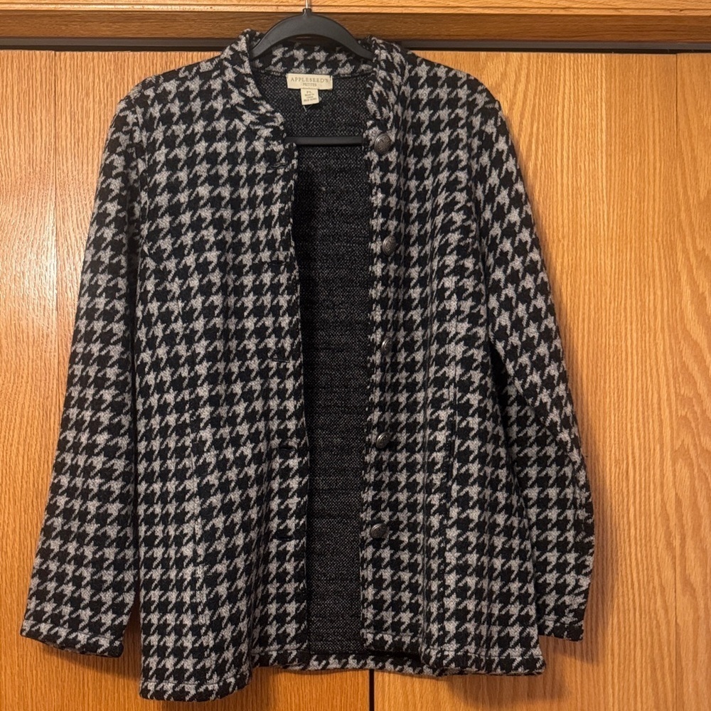 boutique Black and Gray Houndstooth wool jacket